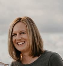 Bobbi Enger